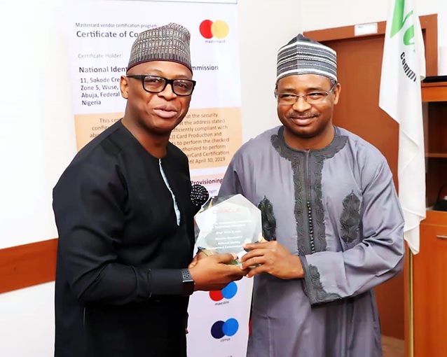 NIMC DG receives Oracle Award